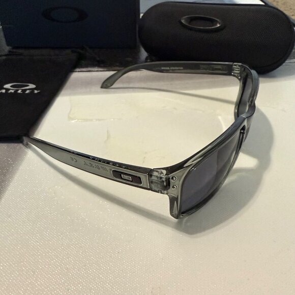 OO9102 Oakley Holbrook Smoke Gray Sunglasses - Picture 5 of 8